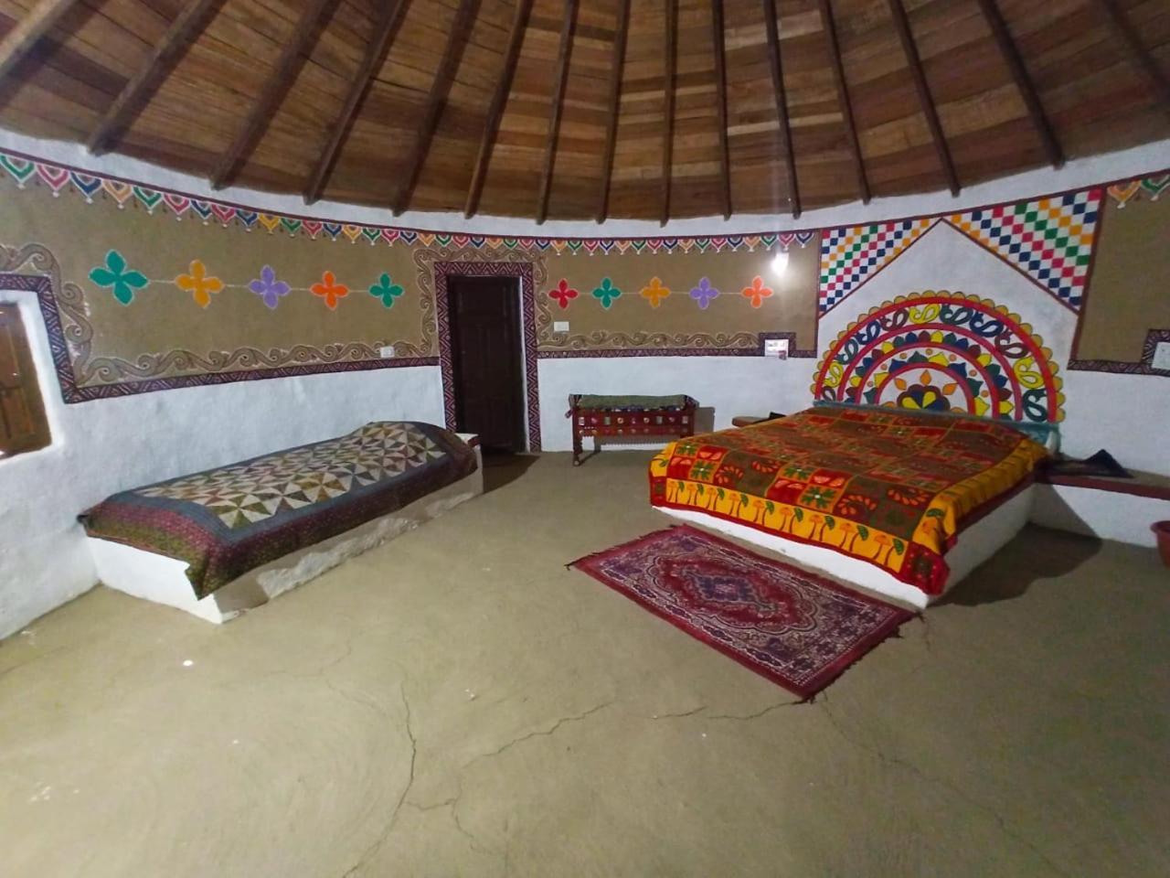 Banni Village Resort - Rann Of Kutch Bherandiāla Eksteriør bilde
