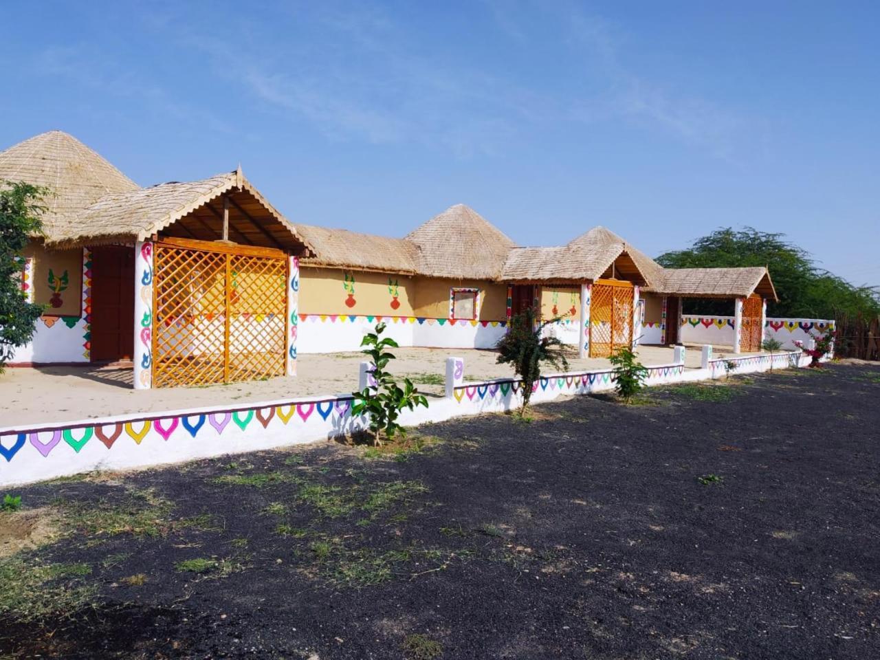 Banni Village Resort - Rann Of Kutch Bherandiāla Eksteriør bilde