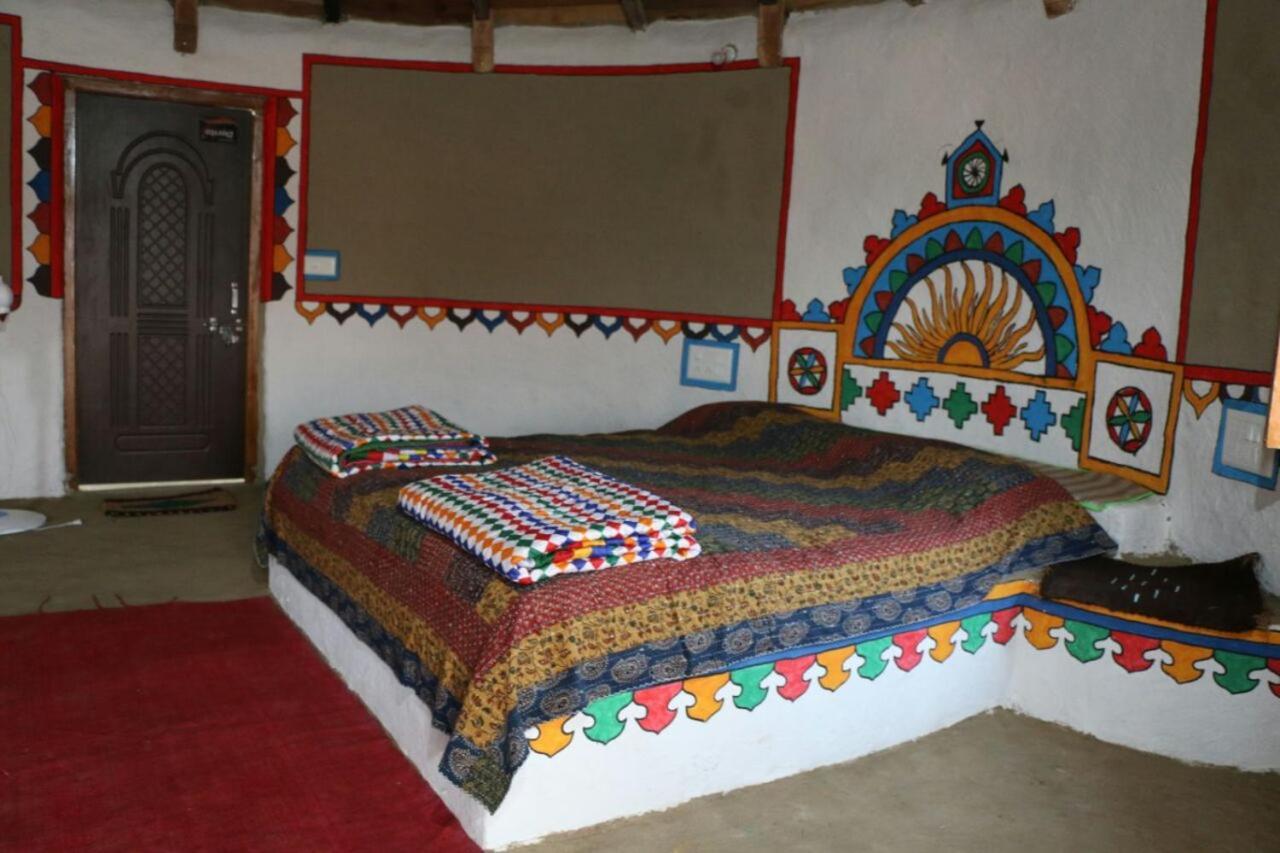 Banni Village Resort - Rann Of Kutch Bherandiāla Eksteriør bilde