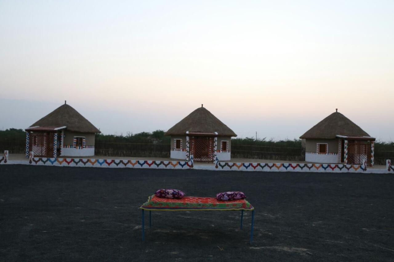 Banni Village Resort - Rann Of Kutch Bherandiāla Eksteriør bilde