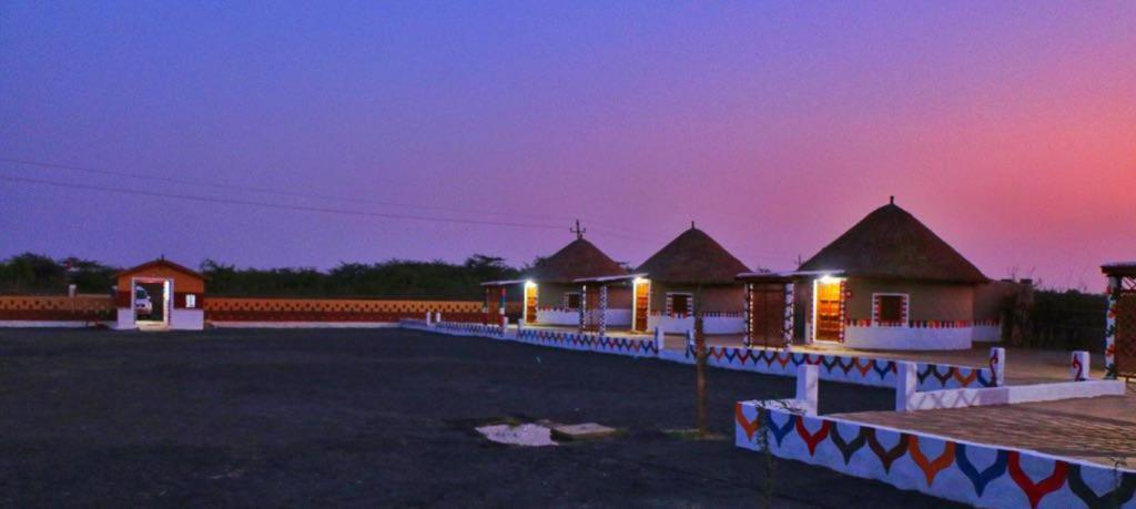 Banni Village Resort - Rann Of Kutch Bherandiāla Eksteriør bilde